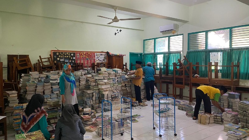 news-Perpustakaan MAN 3 Sleman Lakukan Penyiangan Buku untuk Optimalkan Koleksi