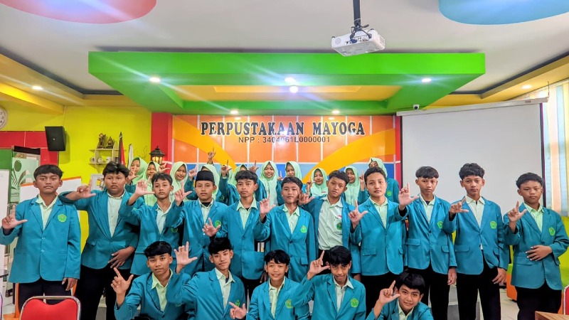 Perpustakaan MAN 3 Sleman Terima Kunjungan Studi Tiru dari MTsN 2 Boyolali