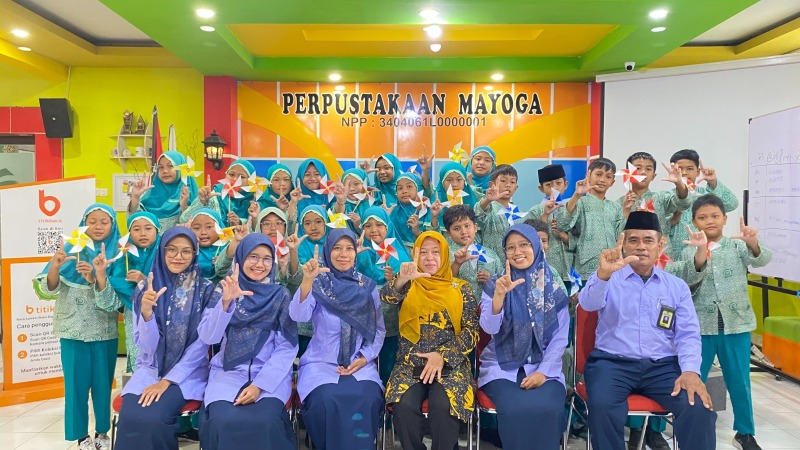 Kids Corner MAN 3 Sleman Hadirkan Pengalaman Literasi Seru bagi Siswa MIN 1 Sleman